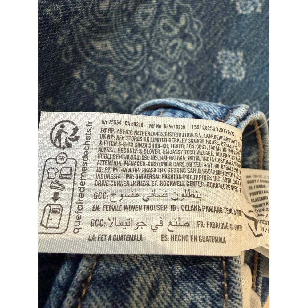 Abercrombie & Fitch 90s Relaxed High Rise Bandana Paisley Print Jeans Size 25 - Picture 7 of 7
